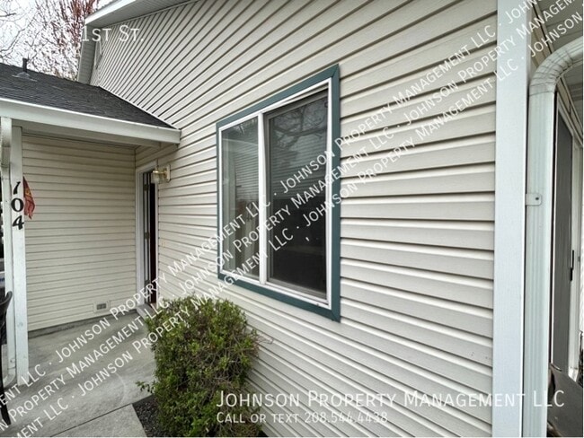 property at 104 S 1st St