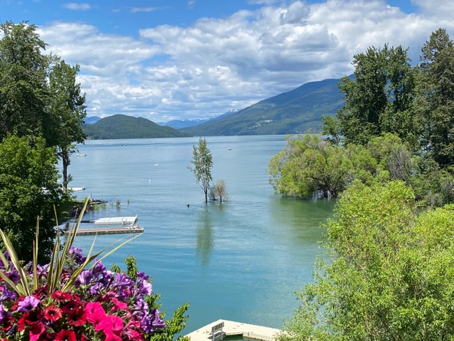 710 Birch Point Dr in Whitefish, MT - Building Photo - Building Photo