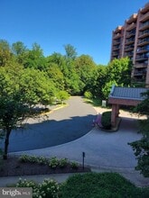 2230 George C Marshall Dr, Unit 304 in Falls Church, VA - Building Photo - Building Photo