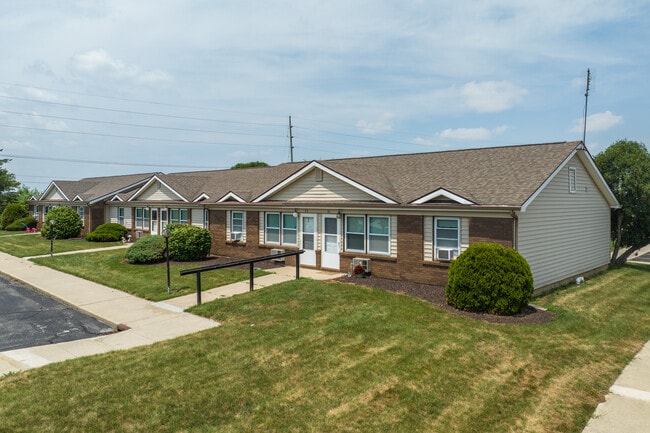 Country Squire Villas in Ossian, IN - Building Photo - Building Photo