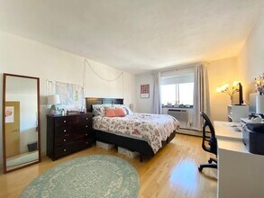 38 Glencoe St, Unit 22E in Boston, MA - Building Photo - Building Photo