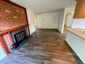 2701 Wintergreen Dr in Florissant, MO - Building Photo - Building Photo