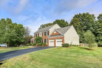 6000 Blackstone Blvd in Fredericksburg, VA - Building Photo - Building Photo