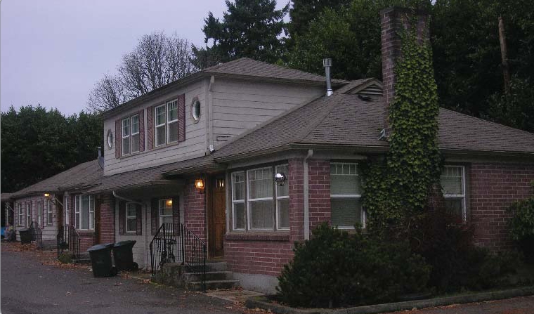 777 E St in Washougal, WA - Building Photo