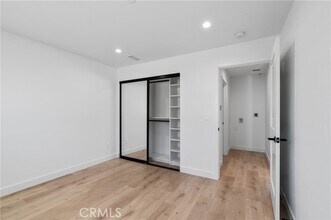 11142 Woodley Ave in Los Angeles, CA - Building Photo - Building Photo