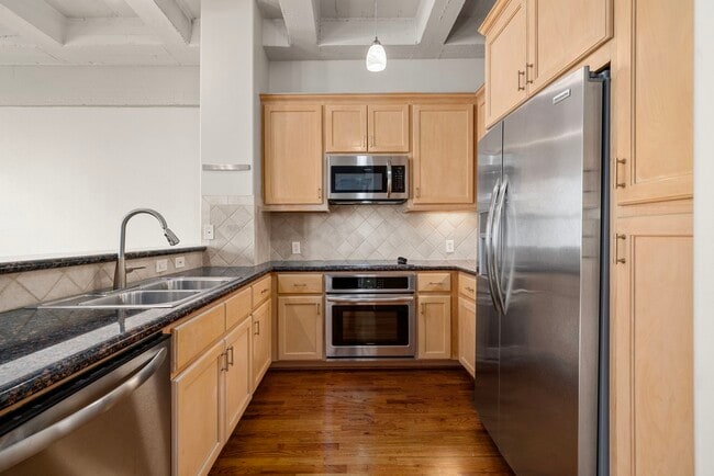 property at 1120 Texas St
