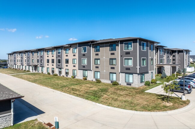 Liberty Landing in West Des Moines, IA - Building Photo - Building Photo