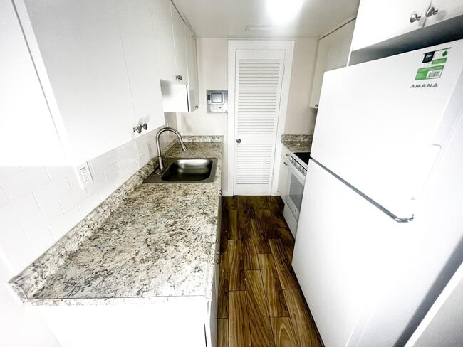 202 Lucerne Ave in Lake Worth Beach, FL - Building Photo - Building Photo