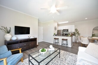 Eagle Glen Apartments in Murrieta, CA - Foto de edificio - Building Photo