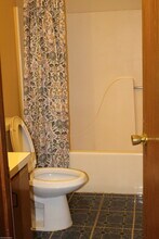 58 Craftwood Rd in Waterbury, CT - Building Photo - Building Photo