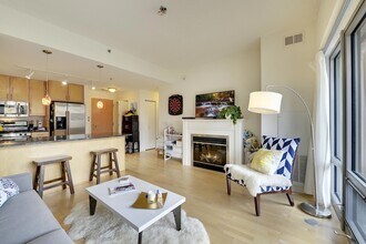929 Portland Ave in Minneapolis, MN - Building Photo - Building Photo