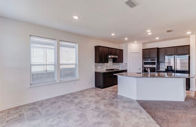 321 Wild Onion Ln in Fort Worth, TX - Building Photo - Building Photo