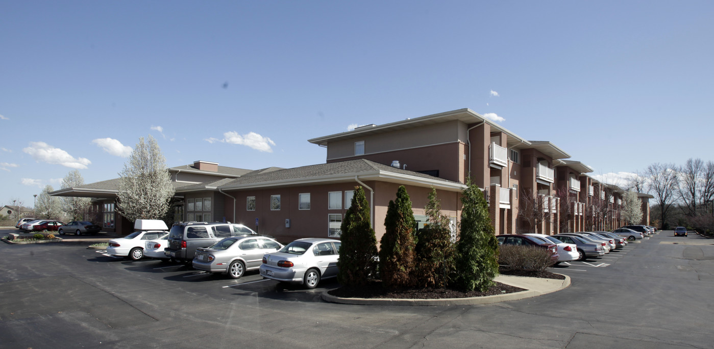 The Fountains of West County in Ellisville, MO - Foto de edificio