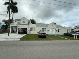 317 NE 13th Ave in Fort Lauderdale, FL - Building Photo