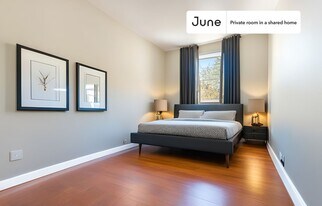 Room in Shared 4 bed/3 bath home in New York, NY - Building Photo