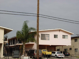 611 W Century Blvd Apartments