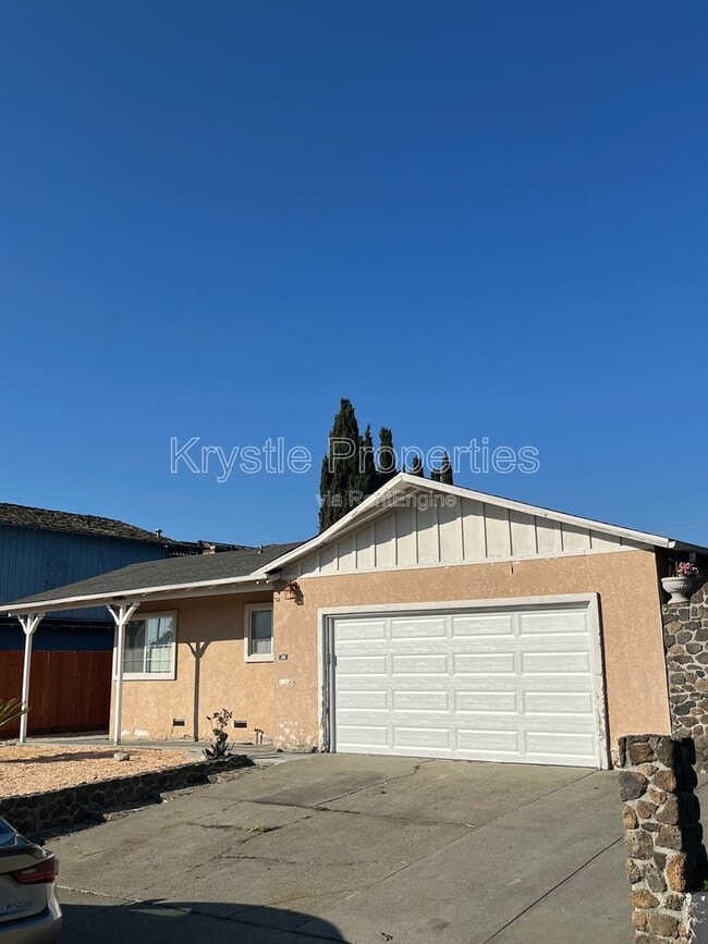 126 Violet Dr in Vallejo, CA - Building Photo - Building Photo