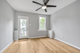329 L St NE in Washington, DC - Building Photo - Building Photo