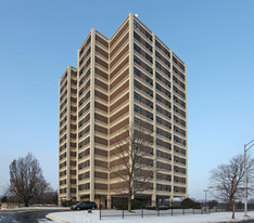 Marquette Manor Apartments