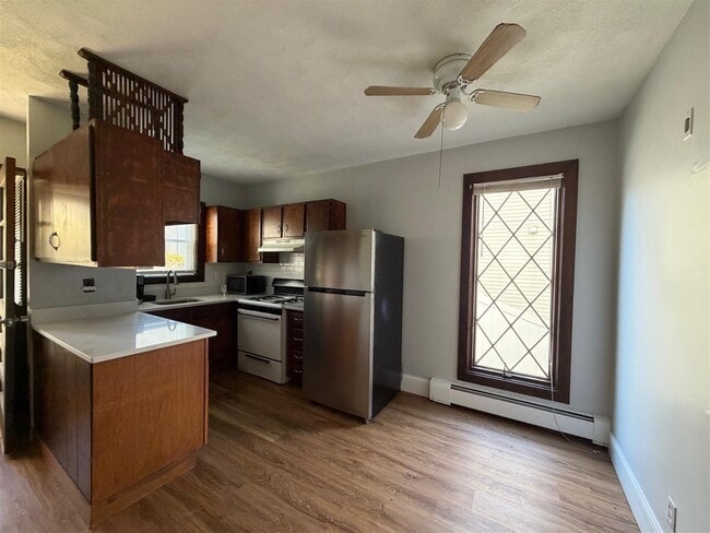 31 Illinois Ave, Unit 1 in Somerville, MA - Foto de edificio - Building Photo