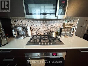 375 King St W in Toronto, ON - Building Photo - Building Photo