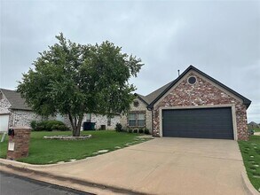 15713 Traditions Blvd in Edmond, OK - Foto de edificio - Building Photo