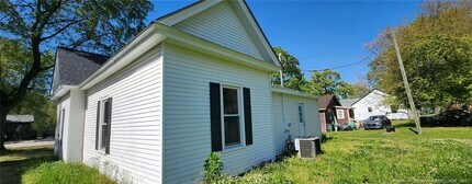 233 W Barbee St in Zebulon, NC - Building Photo - Building Photo