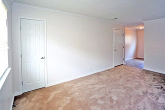 West Beach Apartments in Norfolk, VA - Building Photo - Interior Photo