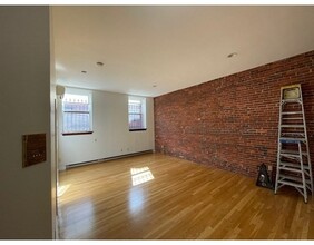 44 Saint Botolph St in Boston, MA - Building Photo - Building Photo