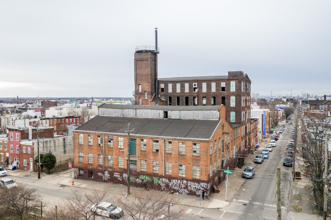 178-80 W Huntingdon St in Philadelphia, PA - Building Photo