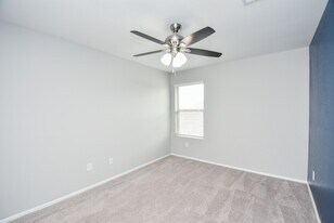 22707 Bolanzo Ln in Roman Forest, TX - Building Photo