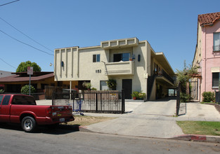 1193 N Ardmore Ave in Los Angeles, CA - Building Photo - Building Photo