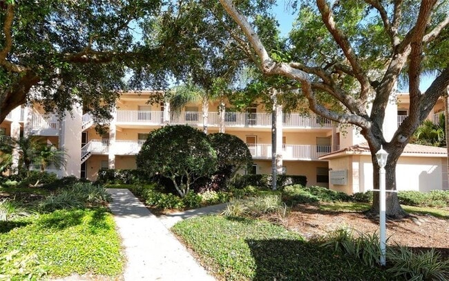 property at 9300 Clubside Cir