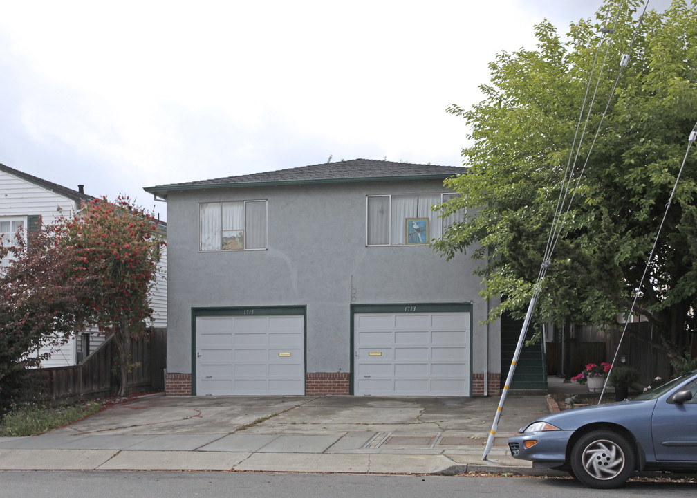 1713-1715 Roosevelt Ave in Redwood City, CA - Building Photo