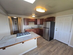 2162-2171 W End Pl in Fortuna, CA - Foto de edificio - Building Photo