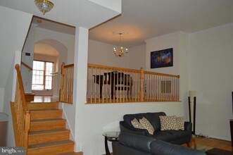 17558 Victoria Falls Dr in Dumfries, VA - Building Photo - Building Photo