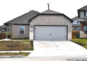 9210 Espadrille Run in Converse, TX - Building Photo