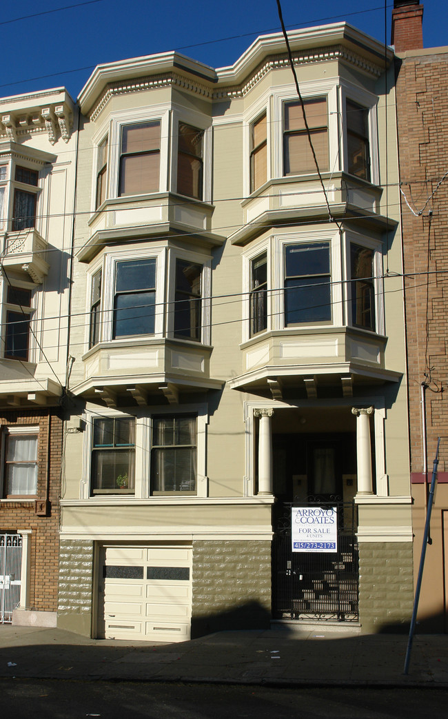 225 Clayton St in San Francisco, CA - Foto de edificio - Building Photo