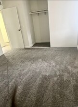 1750 Karen Ave in Las Vegas, NV - Building Photo - Building Photo