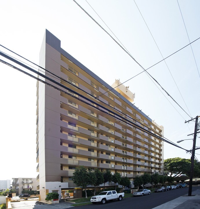 Luna-Liho Towers in Honolulu, HI - Foto de edificio