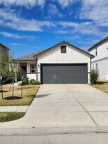 26485 Red Clover Dr in Magnolia, TX - Building Photo