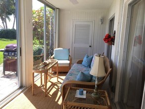 501 Lake Shore Dr-Unit -105 in West Palm Beach, FL - Building Photo - Building Photo