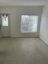 11135 2nd St E in Treasure Island, FL - Building Photo - Building Photo