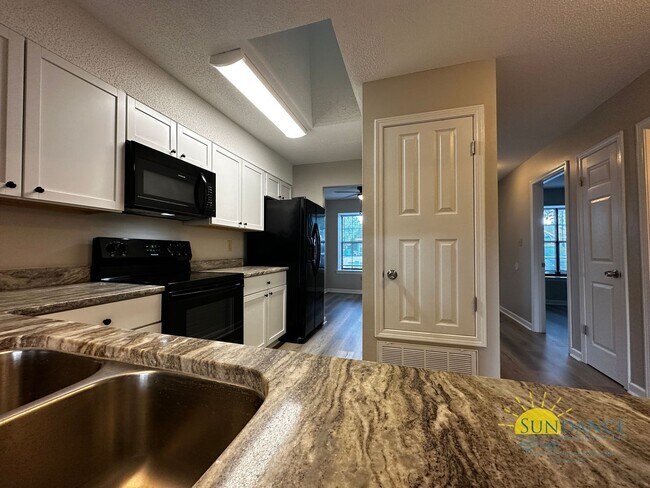 504 B China's Cove in Fort Walton Beach, FL - Building Photo - Building Photo