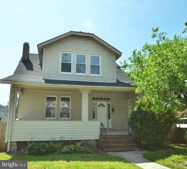 property at 11 Irving Pl