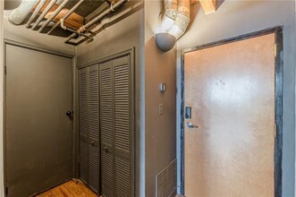 63 Mangum St SW in Atlanta, GA - Foto de edificio - Building Photo