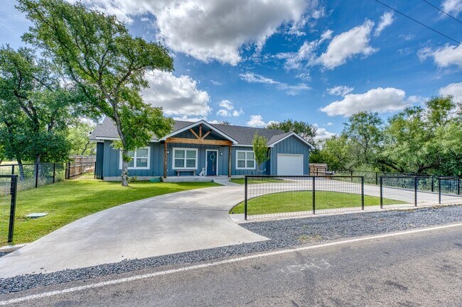 1304 Prairie Creek Dr in Granite Shoals, TX - Building Photo - Building Photo