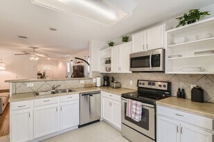 7012 Encanto Trail in Austin, TX - Building Photo