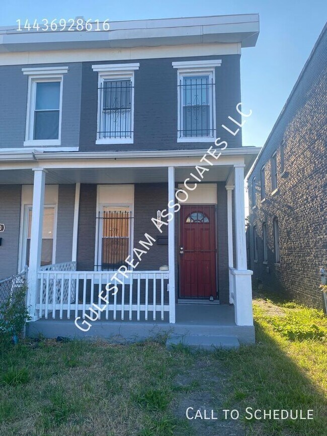 property at 1012 N Warwick Ave