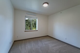 3039 Clinton Dr in Juneau, AK - Building Photo - Building Photo